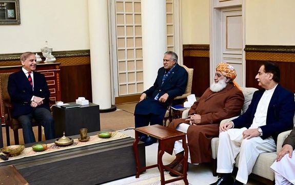 رهبر جمعیت علمای اسلام میگوید مدارس دینی در پاکستان ثبت خواهند شد