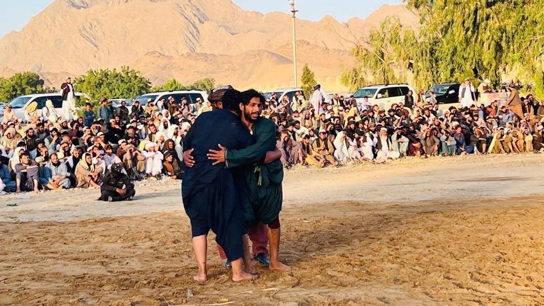 په شالمار میله کې د غیږ نیونې سیالۍ