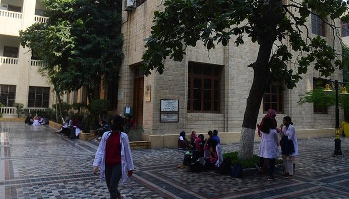 رسانه پاکستانی: از بخت کمک‌های ضد تروریسم، پاکستان شاهد رشد قارچ‌گونه مراکز آموزشی بود