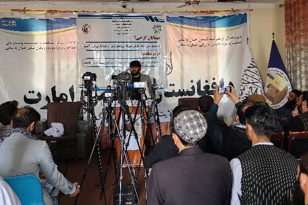 بغلان کې د طالبانو والي خبریالانو ته ویلي چې د ناسمو مالوماتو له خپرولو ډډه وکړي