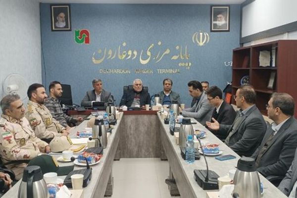 د طالبانو ګمرکونو کې د ستونزو له امله له ۱۲ زرو ډېر ایراني موټر افغانستان کې پاتې دي