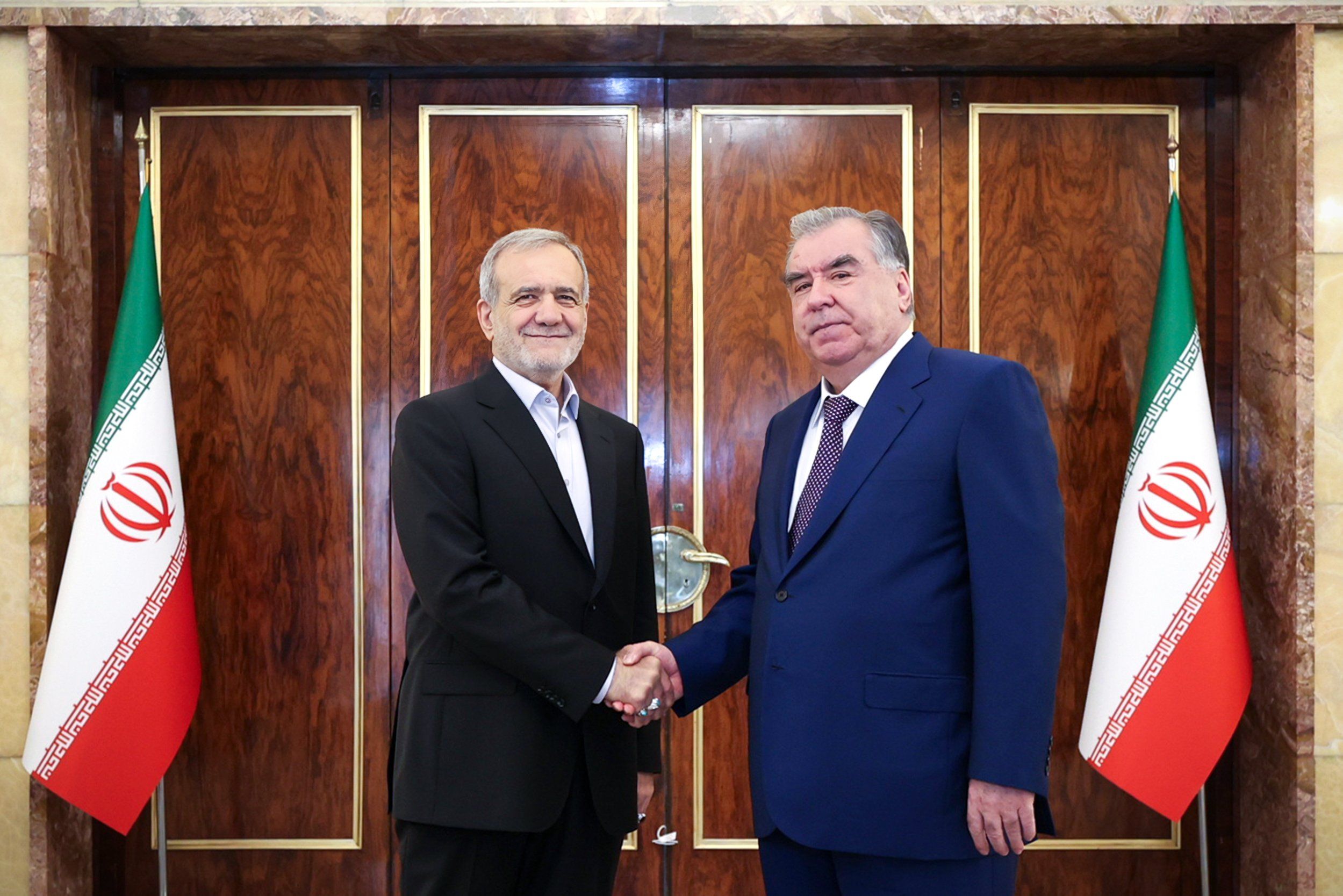 حضور کمرنگ سران کشورها؛امامعلی رحمان تنها رئیس‌جمهور مهمان در مراسم تحلیف پزشکیان شرکت کرد