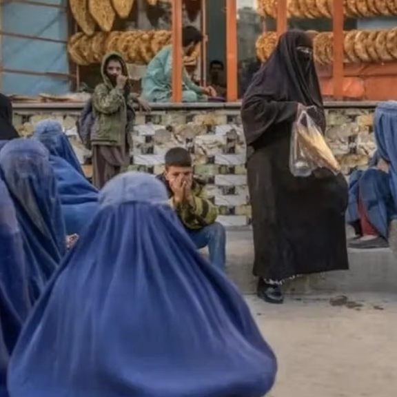 الممثل الخاص لبريطانيا يحذر من أزمة الغذاء في أفغانستان