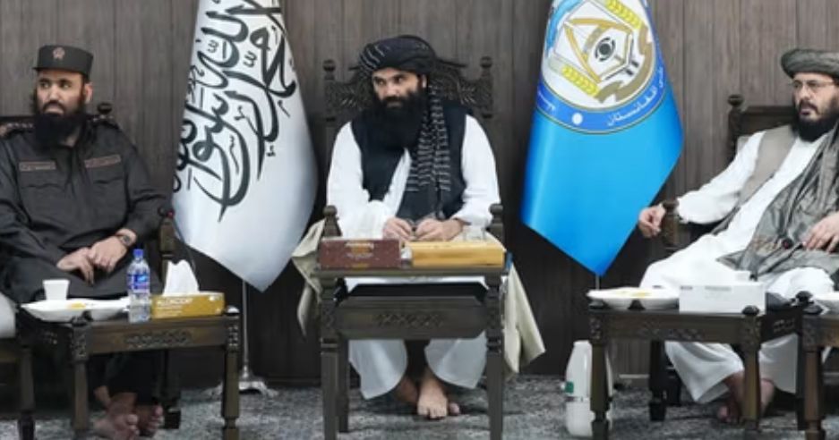 Futanaria videosini tomosha qiling Anal orgazmdan spazmlar