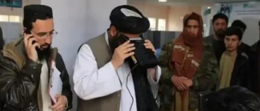 طالبان از صدور بیش از ۲۷۰ هزار تذکره الکترونیک در یک ماه خبر داد