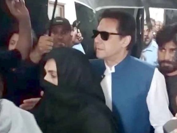 دادگاه عالی اسلامآباد حکم ۱۴ سال زندان عمران خان و همسرش را در پرونده تحایف تعلیق کرد