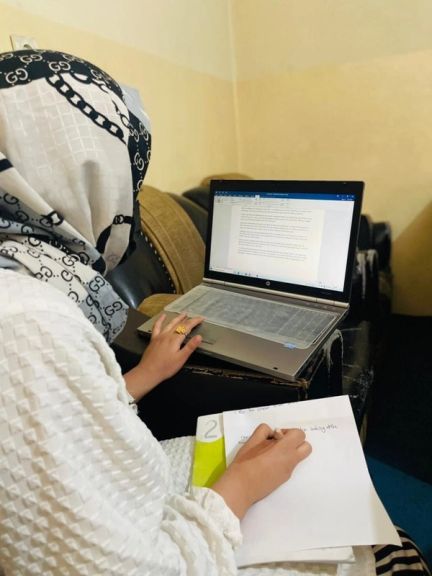 ملګري ملتونه:ډیجیټلي تاوتریخوالی افغان ښځې له زدهکړې، بازارونو او اقتصادي فرصتونو لرې کوي