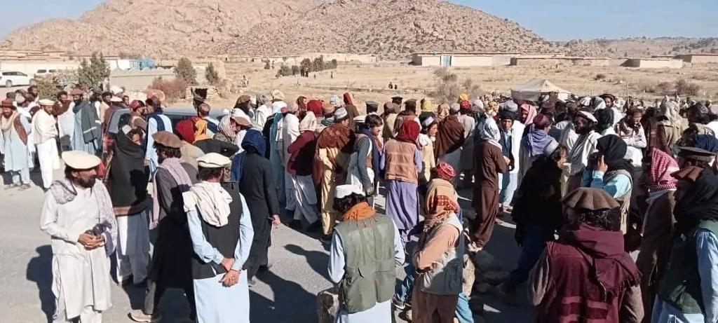 نن شپږمه ورځ هم د وزیرستان په انګور اډه کې احتجاجي پرلت روان دی