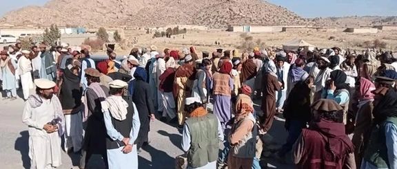 نن شپږمه ورځ هم د وزیرستان په انګور اډه کې احتجاجي پرلت روان دی