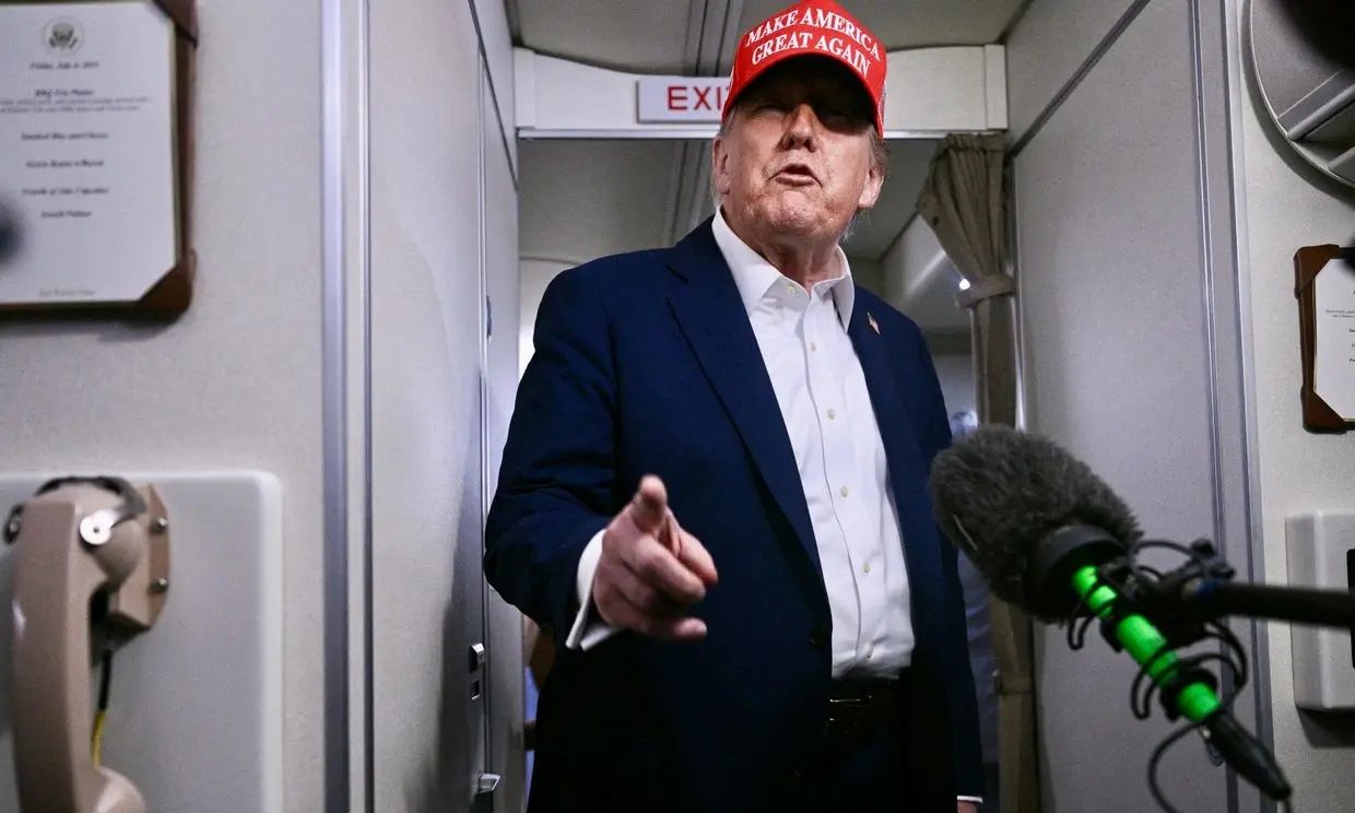 ټرمپ: پوتین د اوکراین د جګړې د ختمولو پر ځای د وژلو تګلاره تعقیبوي