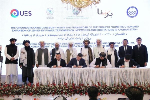 طالبان از امضای قرارداد 'تولید ۱۰ هزار مگاوات برق' خبر داد