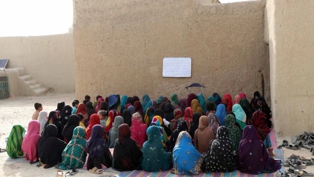 شماری از نمایندگان پارلمان بریتانیا خواستار مسیر جدیدی برای پناهندگی زنان افغان شدند