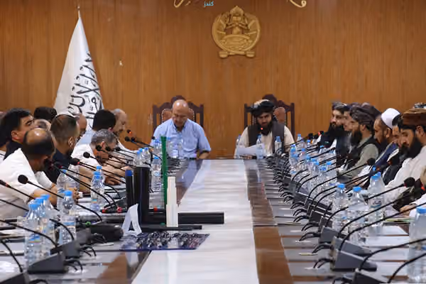 د ازبکستان د سوداګرو یوه ۱۶ کسیز پلاوي کندوز ته سفر کړی دی