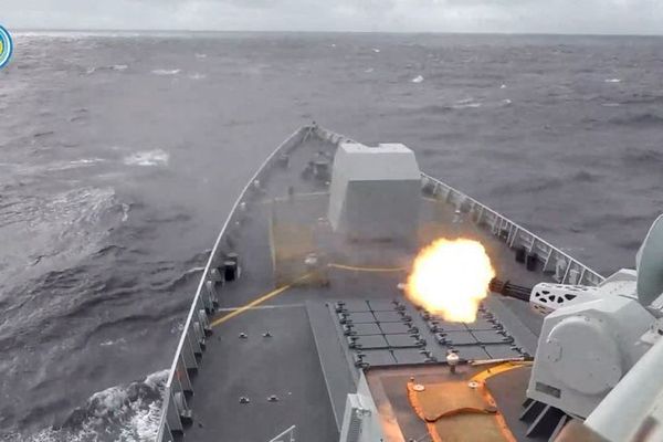 چین د تایوان پر شاوخوا د تاریخ تر ټولو پراخ پوځي تمرینونه پیل کړل