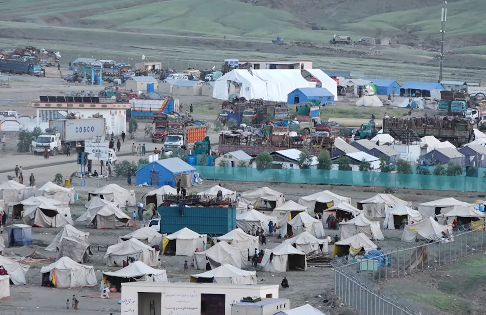 طالبان: پاکستان په نږدې دوو کلونو کې ۱۳۰ زره کورنۍ افغانستان ته ستنې کړې دي