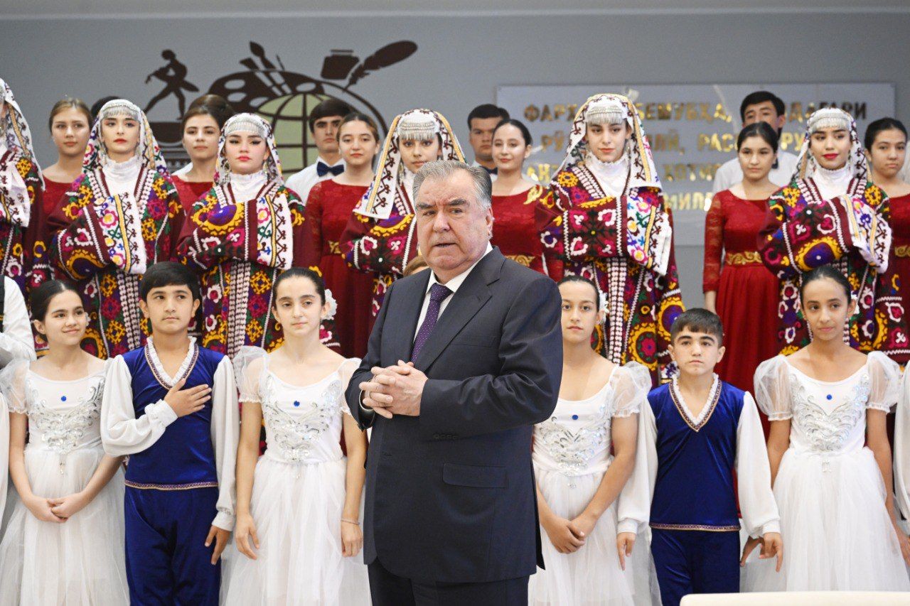 رئیس‌جمهور تاجیکستان در سفر به سغد: در هر شهر و منطقه یک آموزشگاه موسیقی ایجاد شود