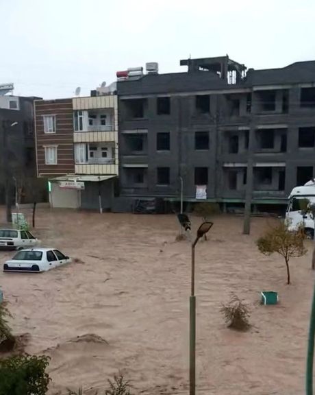 سیل جان ۱۴ نفر را در مناطق زلزله زده ترکیه گرفت