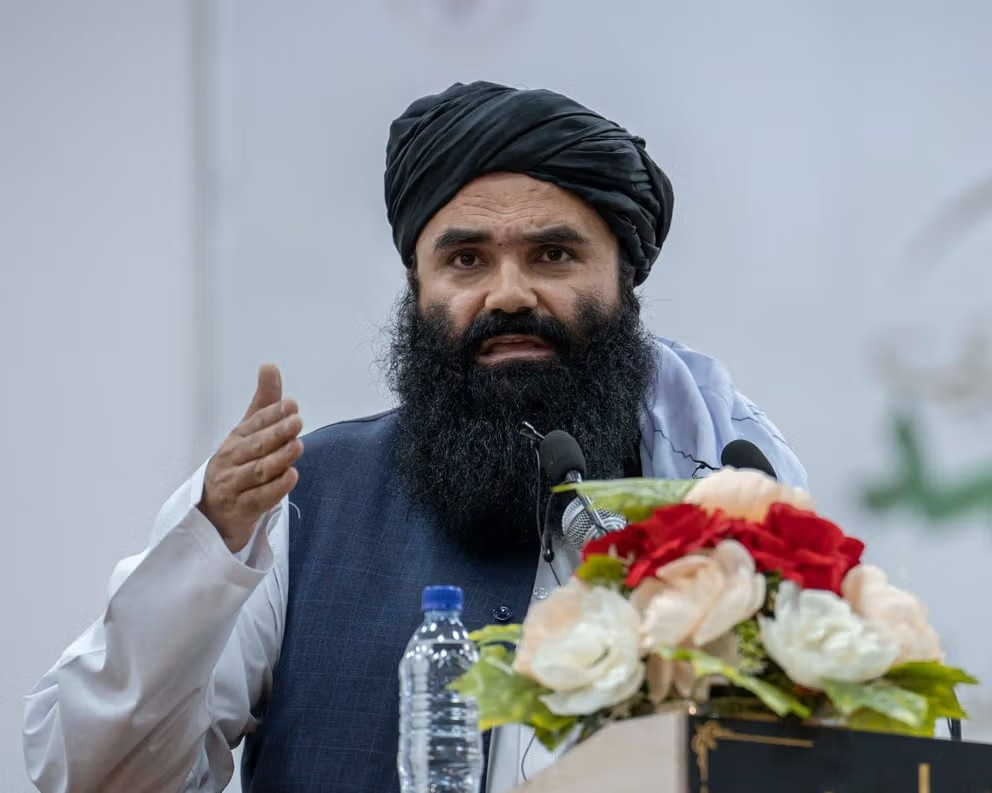 بعد الانتقادات الحادة للحركة.. سراج الدين حقاني يصل قندهار