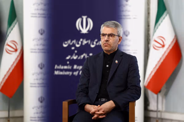 ایران یوځل بیا د طالبانو او پاکستان ترمنځ د کړکېچ کمولو په تړاو همکارۍ ته تیاری ښودلی