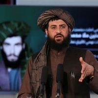 د طالبانو دفاع وزیر: موږ پاکستاني وسلهوال ترهګر نه ګڼو