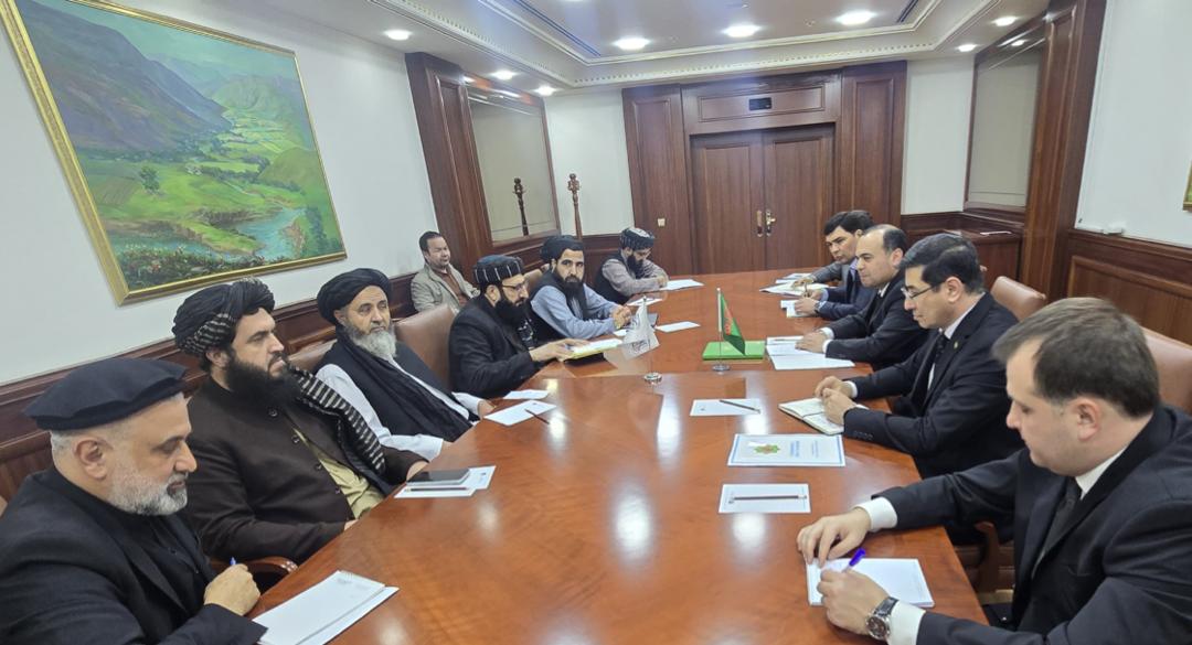 د طالبانو پلاوي په ترکمنستان کې د نفتي توکو او اوبلن ګاز پر معیاري صادراتو خبرې کړې