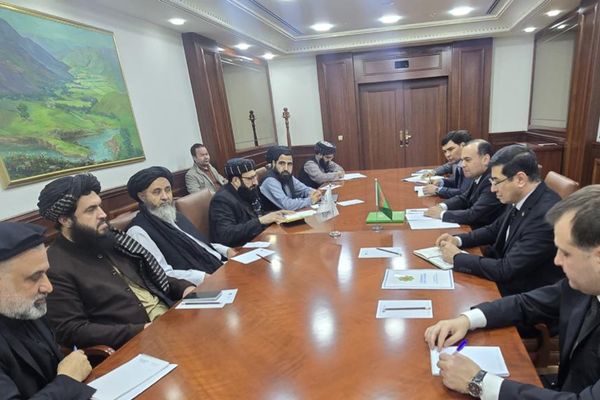 د طالبانو پلاوي په ترکمنستان کې د نفتي توکو او اوبلن ګاز پر معیاري صادراتو خبرې کړې