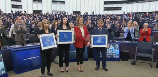 پارلمان اروپا جایزه ساخاروف را به مهسا امینی و جنبش «زن، زندگی و آزادی» اهدا کرد