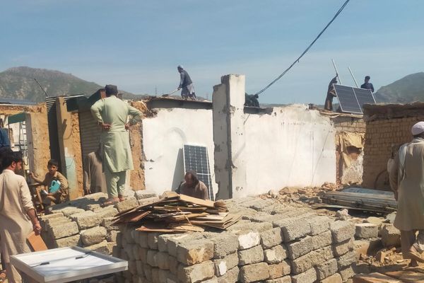 د افغان کډوالو د جبري ستنولو دوام؛ په کوهاټ کمپ کې افغانانو ته ۲۴ ساعته ضربالاجل ټاکل شوی