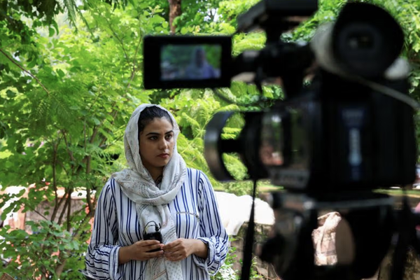 مراسلون بلا حدود: الصحفيون الأفغان في باكستان يواجهون خطر الترحيل