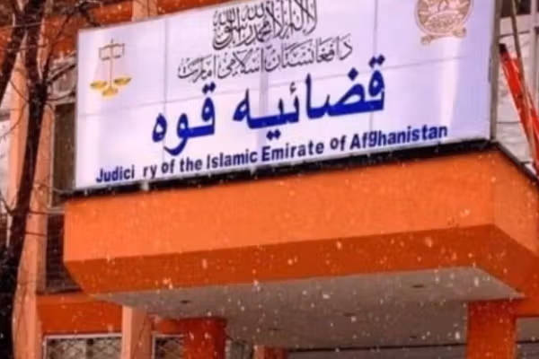 طالبانو په روانه اونۍ کې ۷۲ کسان په دُرو وهلي