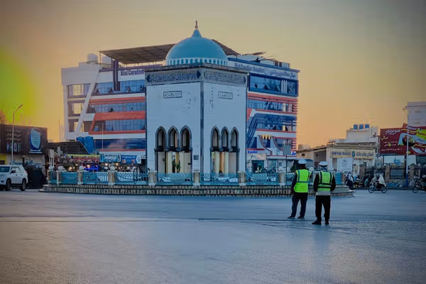 نظامیان پیشین در قندهار میگویند طالبان به آنها 'پاسپورت و اجازه سفر نمیدهد'