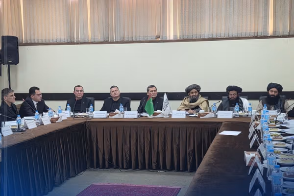 رشید مردوف: ترکمنستان به له پنځو لارو افغانستان ته برېښنا ولیږدوي او ظرفیت به یې لوړ کړي