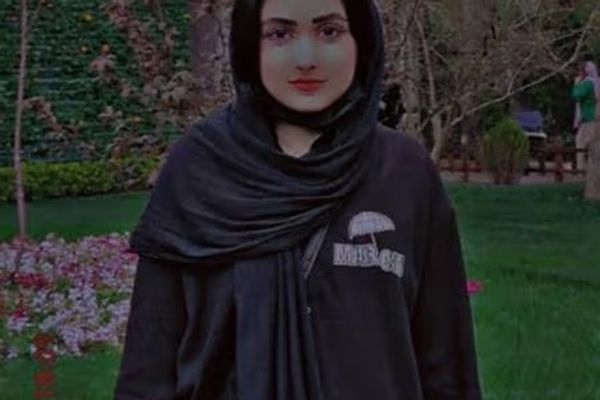 اختفاء فتاة أفغانية تبلغ 15 عاماً في طهران وسط تصاعد قضايا استهداف اللاجئين الأفغان