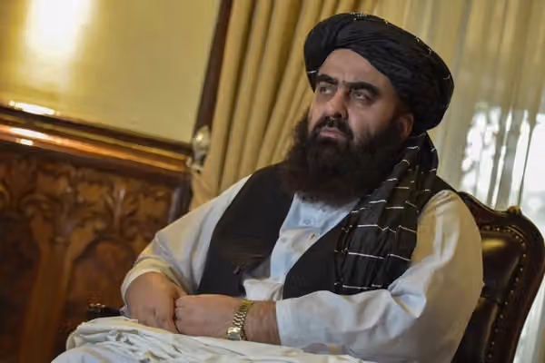 امیر خان متقي: طالبان له امریکا سره د اړیکو عادي کېدل غواړي