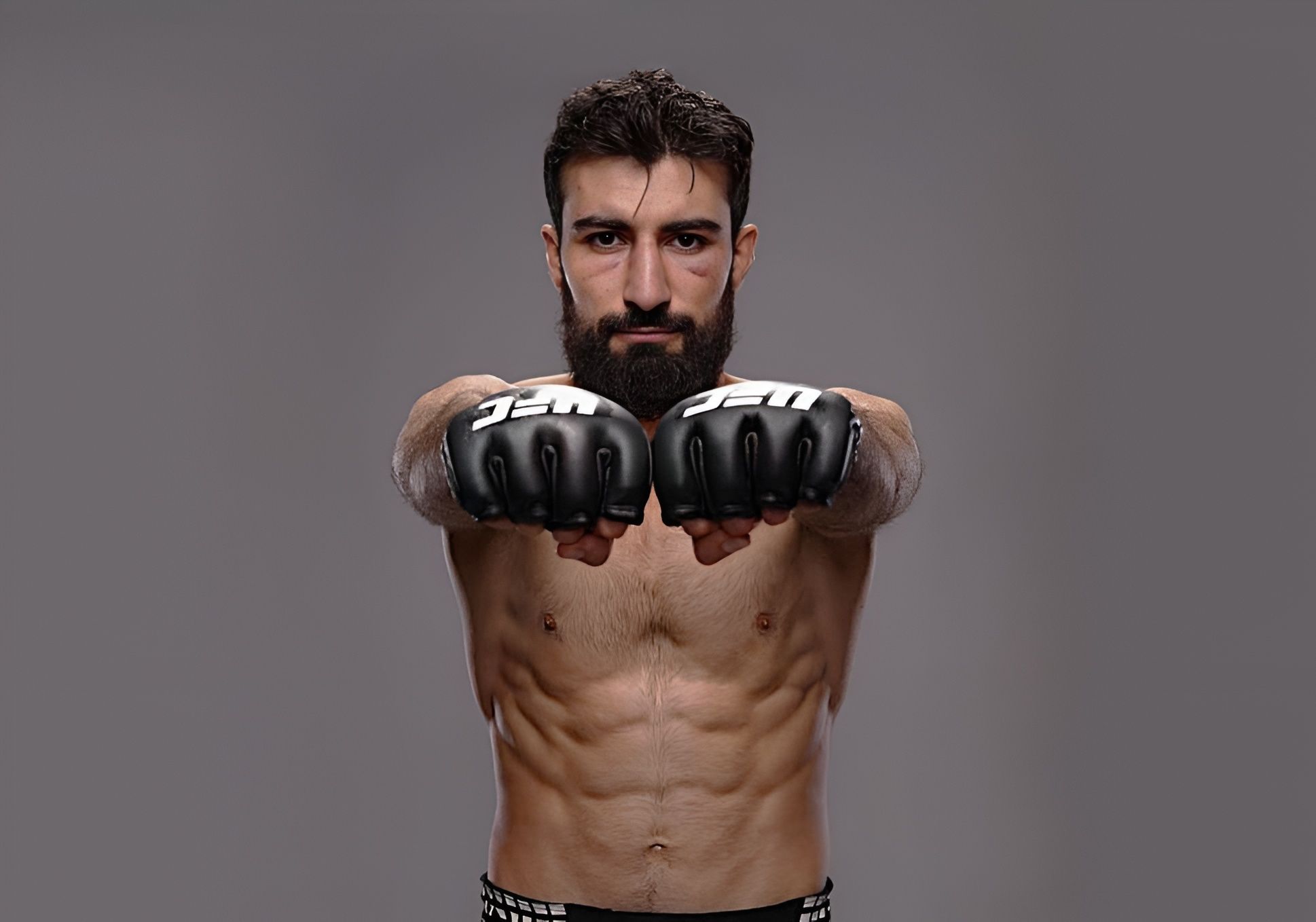 برای نخستین‌بار در تاریخ؛ فرید بشارت در جمع ۱۰ مبارز برتر UFC قرار گرفت