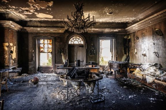 اقامتگاه فرماندار پنسلوانیا که به آتش کشیده شد