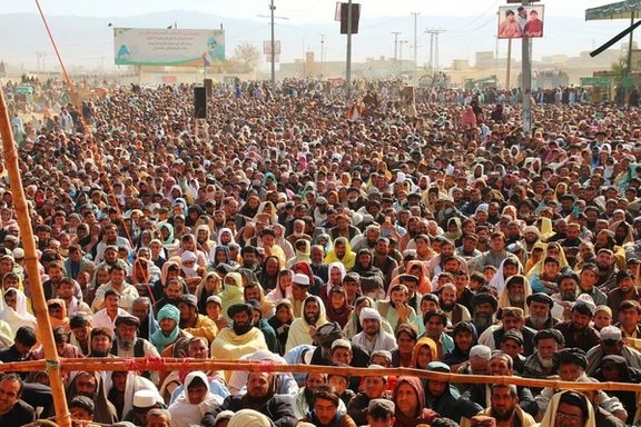 د چمن پرلت وهونکي: پولیس د شپې د پرلت وهونکو پرکورونو چاپي وهي، خلک ګواښي چې پرلت پرېږدي