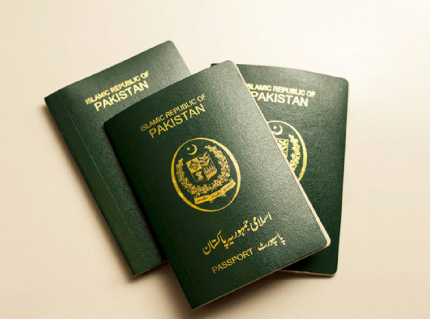 قطر پر پاکستانیانو هغه ویزې بندې کړې چې پخوا به هوایي ډګر ته په رسېدو سره ورکولې