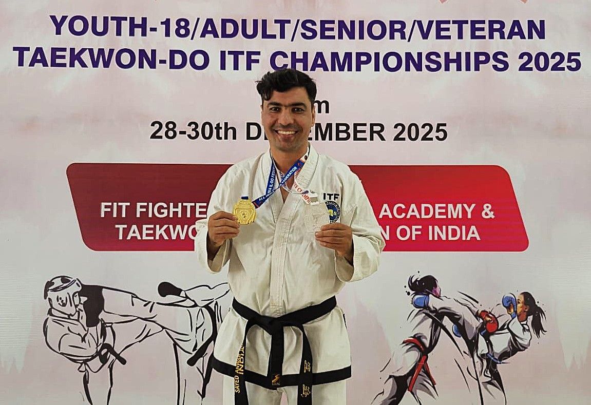 درخشش انور حسینی در احمدآباد؛ کسب یک طلا و یک نقره در مسابقات تکواندو آزاد هندوستان