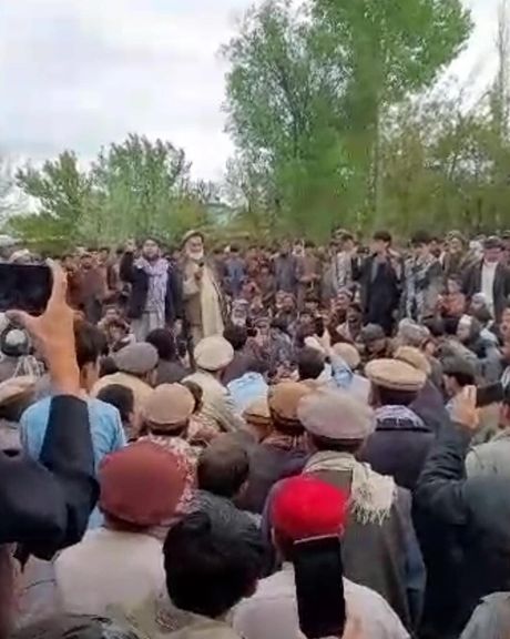 معترضان ولسوالی درایم: طالبان از بدخشان بیرون شوند، امارت اسلامی را نمیخواهیم