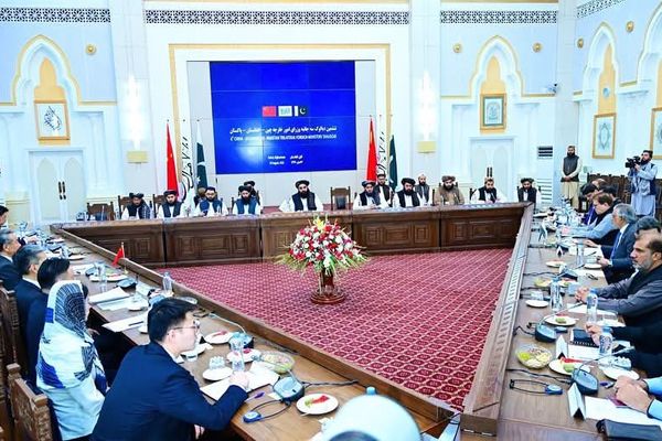 China, Pak & Taliban Pledge Joint Fight Against Militants In Kabul Talks