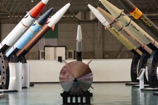 ایران د خپلو وګړو د اړتیاوو د پوره کولو پر ځای د وسلهوالو ډلو تمویل ته لومړیتوب ورکوي