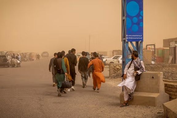 ایران د افغان کډوالو د کورنیو اېستل دوه برابره کړی دی