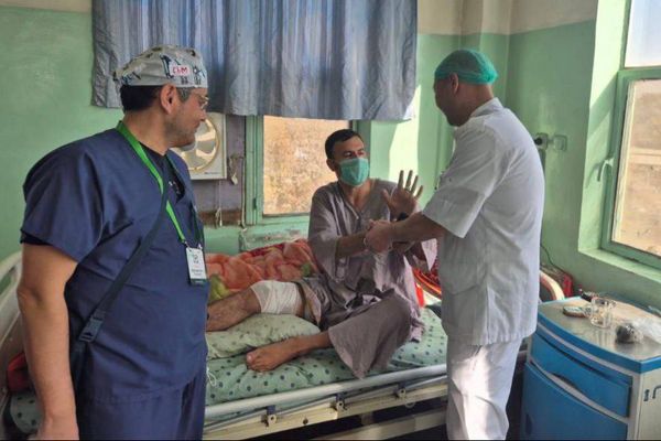 د قزاقستان روغتیایي ټیمونو د افغانستان په شمال کې دوه روغتیایي مرکزونه پرانیستي