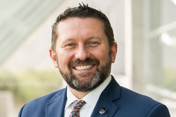 وانډایور: د ویزو د ردېدو له امله به مو متحدین د طالبانو تر واک لاندې افغانستان کې پاتې شي