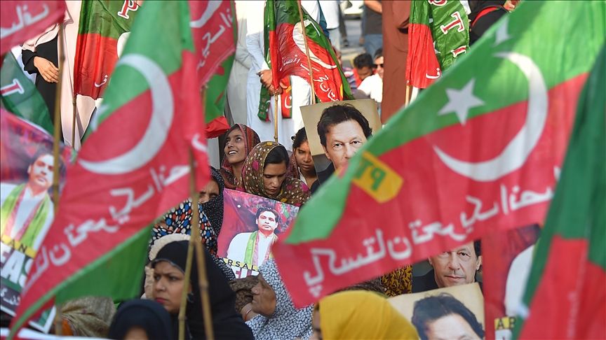 دولت پاکستان حزب عمران خان را ممنوع می‌کند