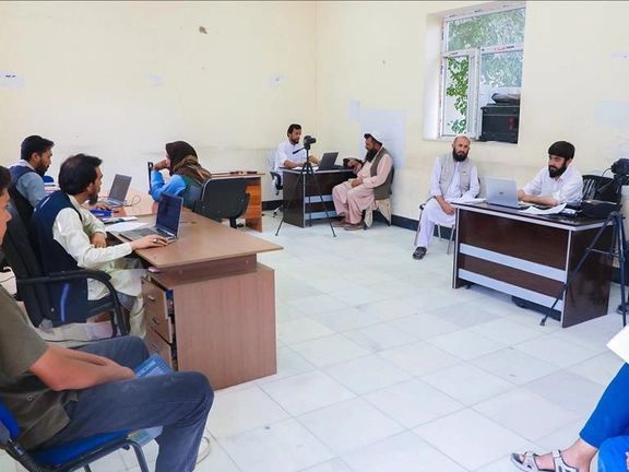 طالبان در شش ماه بیش از یک میلیون شناسنامه الکترونیک توزیع کرده است