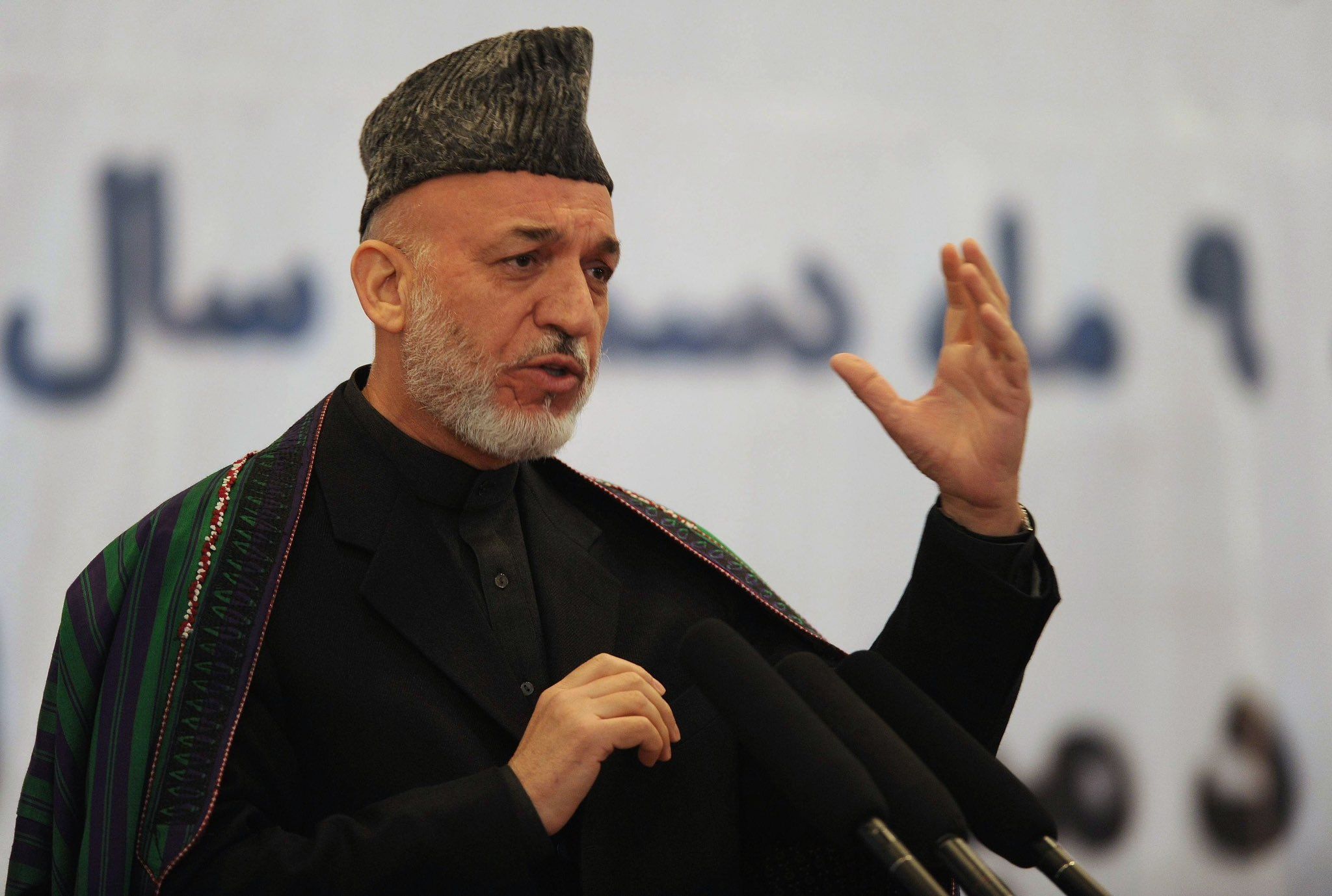 کرزي له سوداګرو او نړۍوالو مرستندویه بنسټونو غوښتي چې له سېلاب ځپلو سره مرسته وکړي