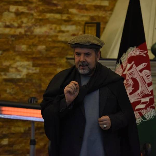 نبیل: هغه کسان چې «زه افغان نه یم» شعارونو تر شا سیاست کوي، د هېڅ قوم حقیقي استازي نهدي