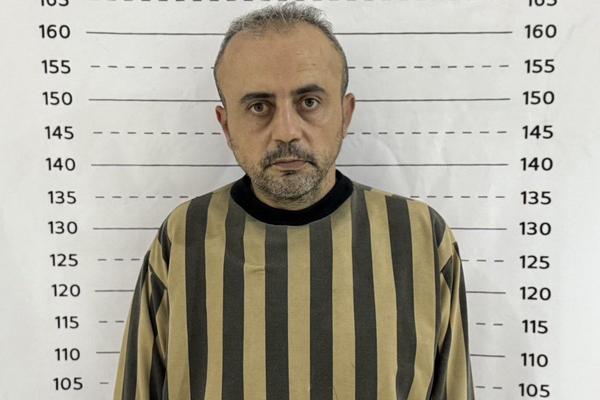 الأمن السوري يقبض على "قناص الأسد" المتورط بجرائم تمثيل بالجثث